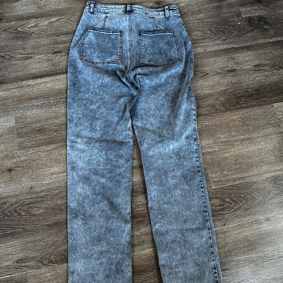 Women’s INC Gray Washed Jeans Size 6/28 - Picture 3 of 4